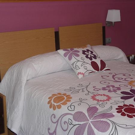 Hotel Tio Manolo De נויה מראה חיצוני תמונה